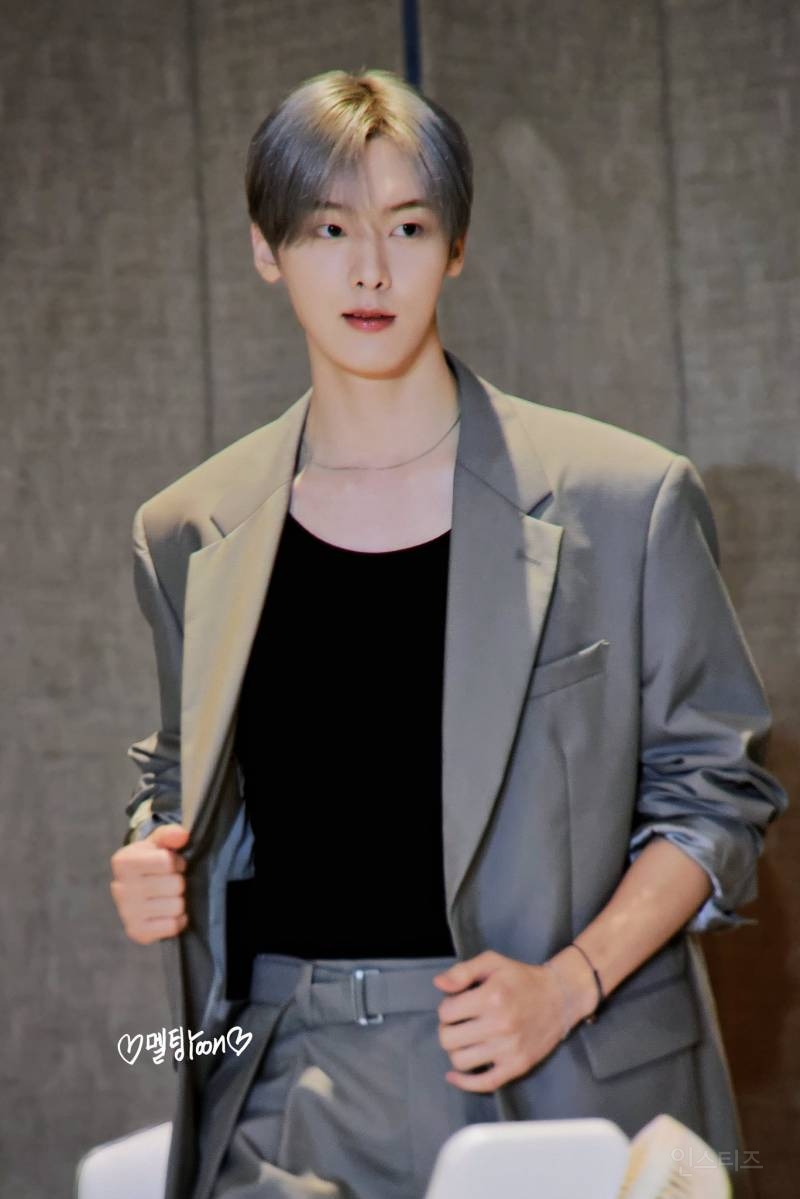 얼굴은 선녀인데 몸은 나무꾼인 윤산하.jpg | 인스티즈