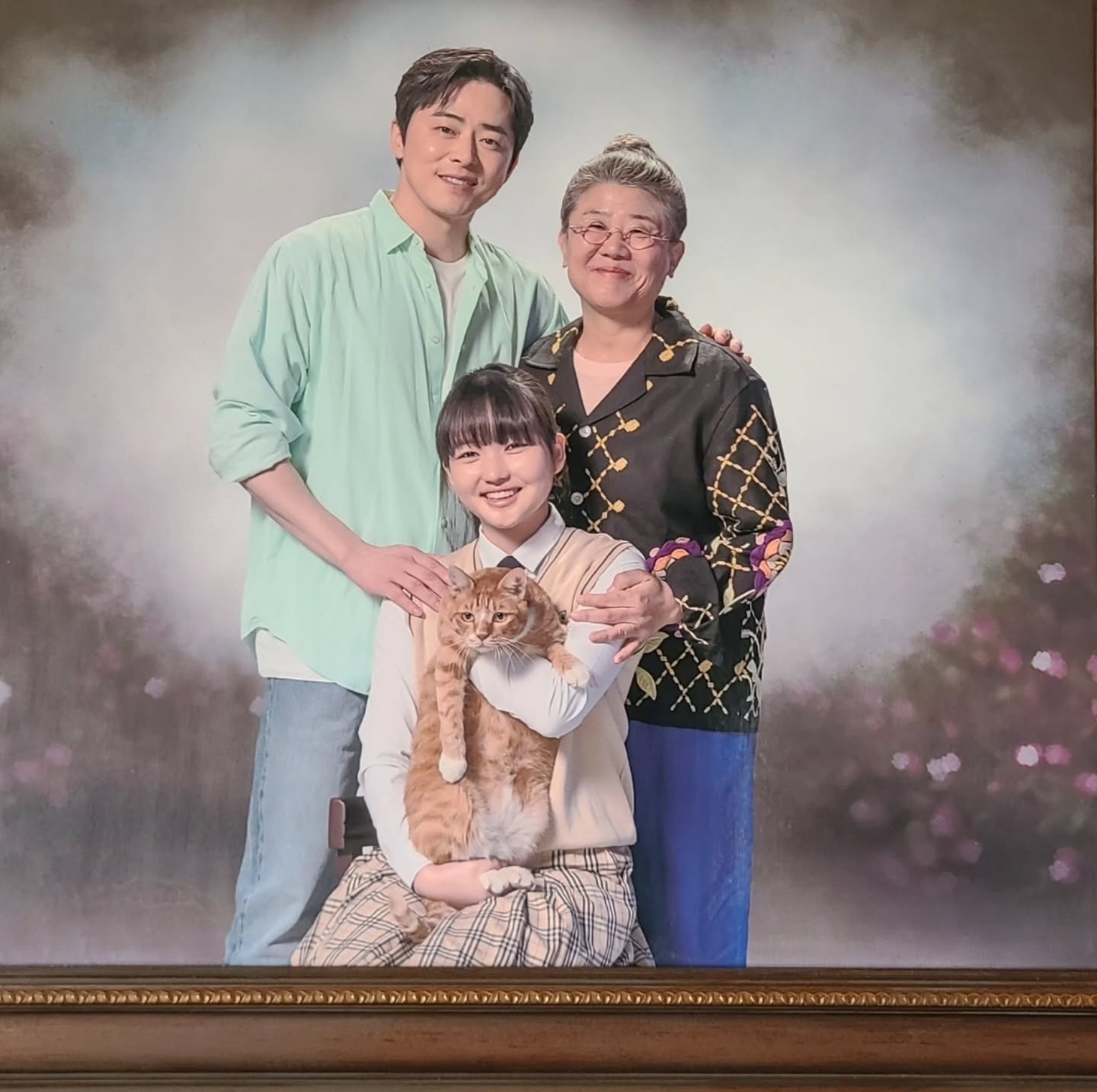 원작 웹툰 작가가 그린 영화 '좀비딸' 가족사진 싱크로율.jpg | 인스티즈