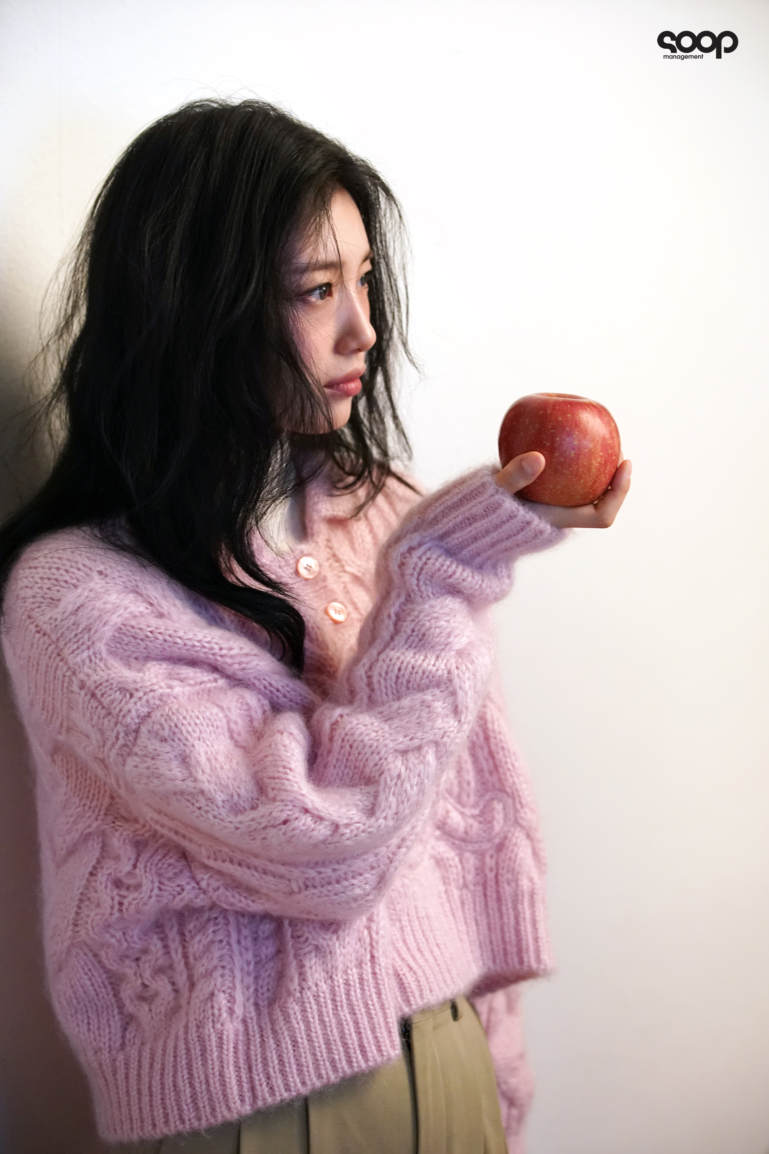 수지 셀린느 광고 비하인드 사진jpg | 인스티즈