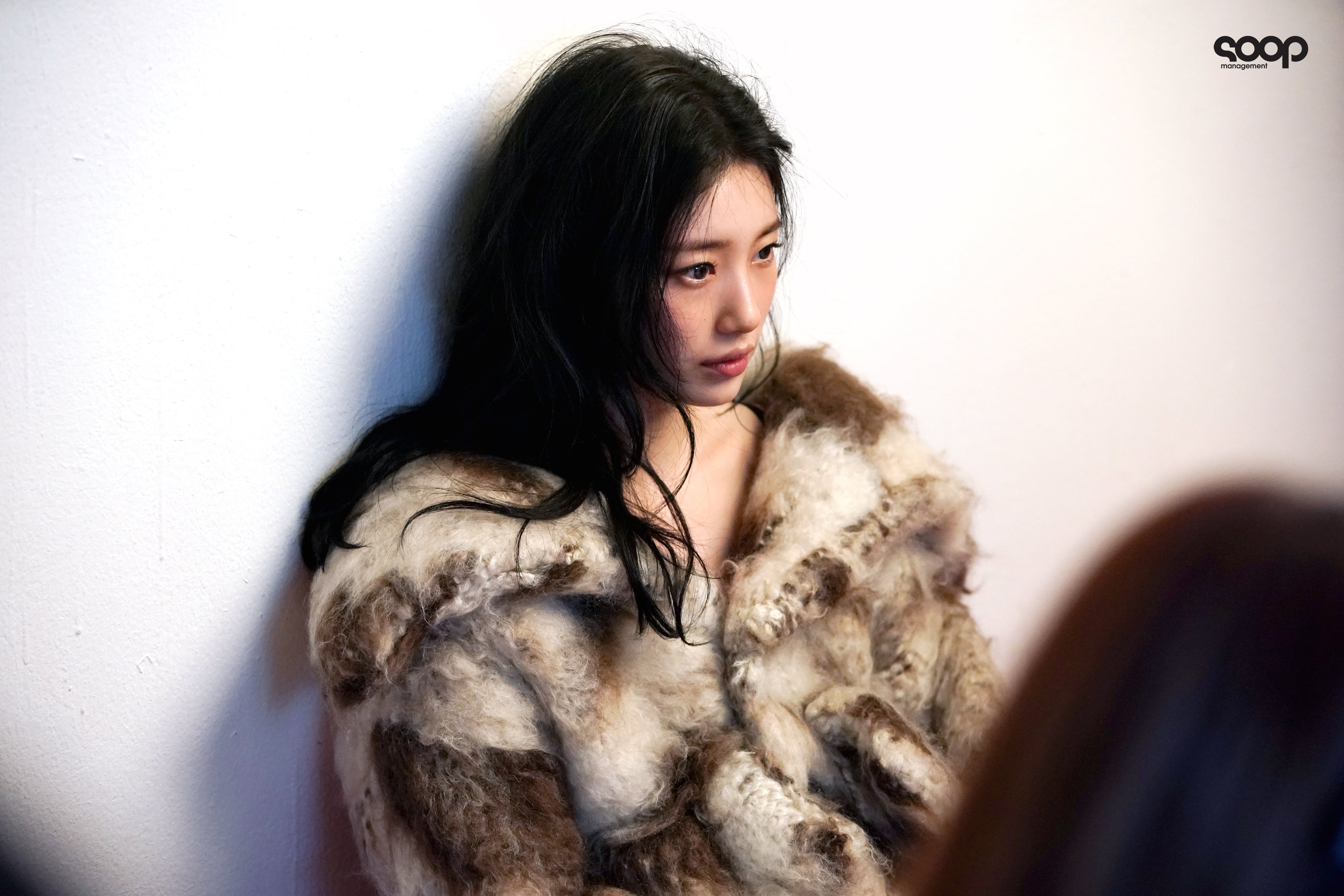 수지 셀린느 광고 비하인드 사진jpg | 인스티즈
