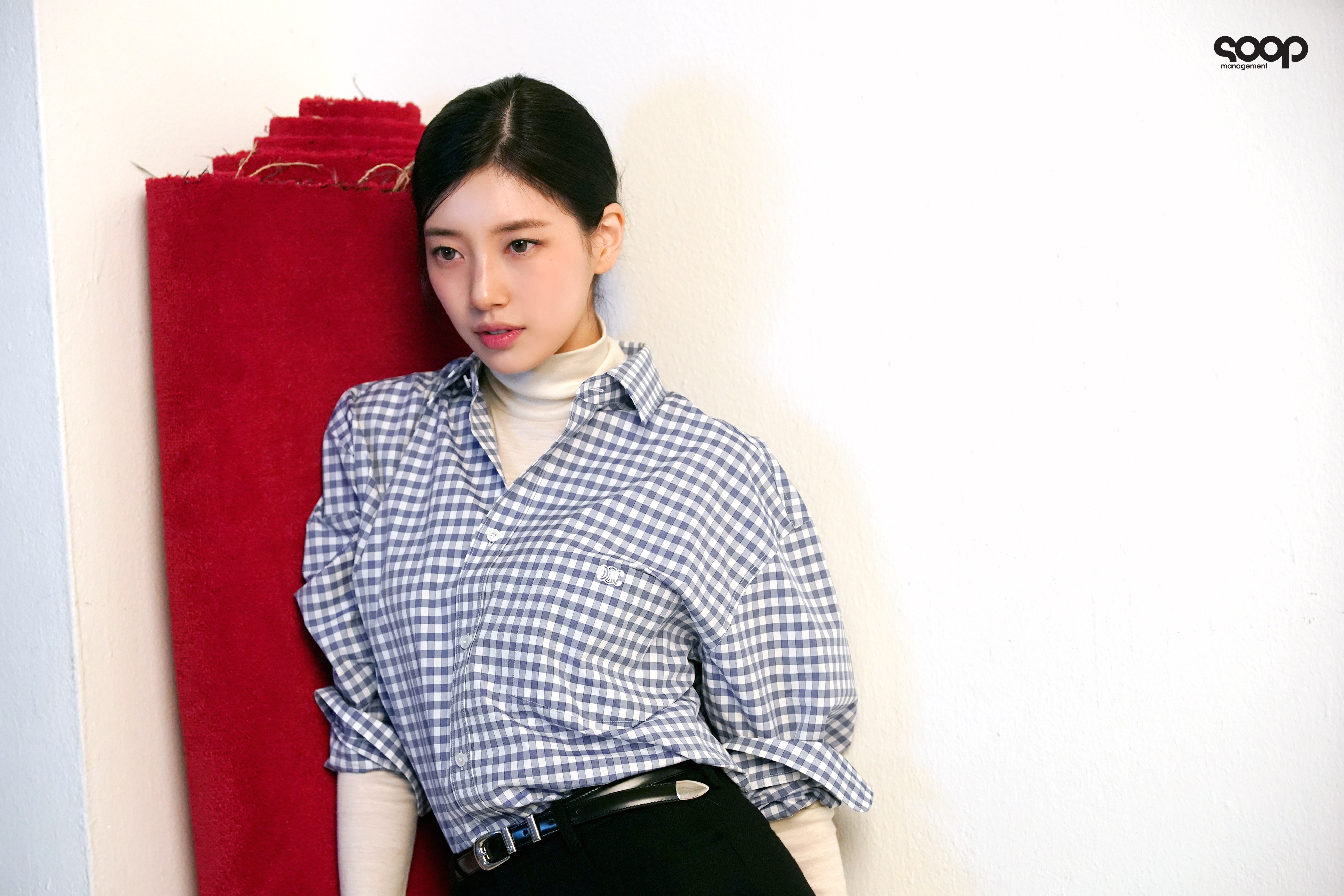 수지 셀린느 광고 비하인드 사진jpg | 인스티즈