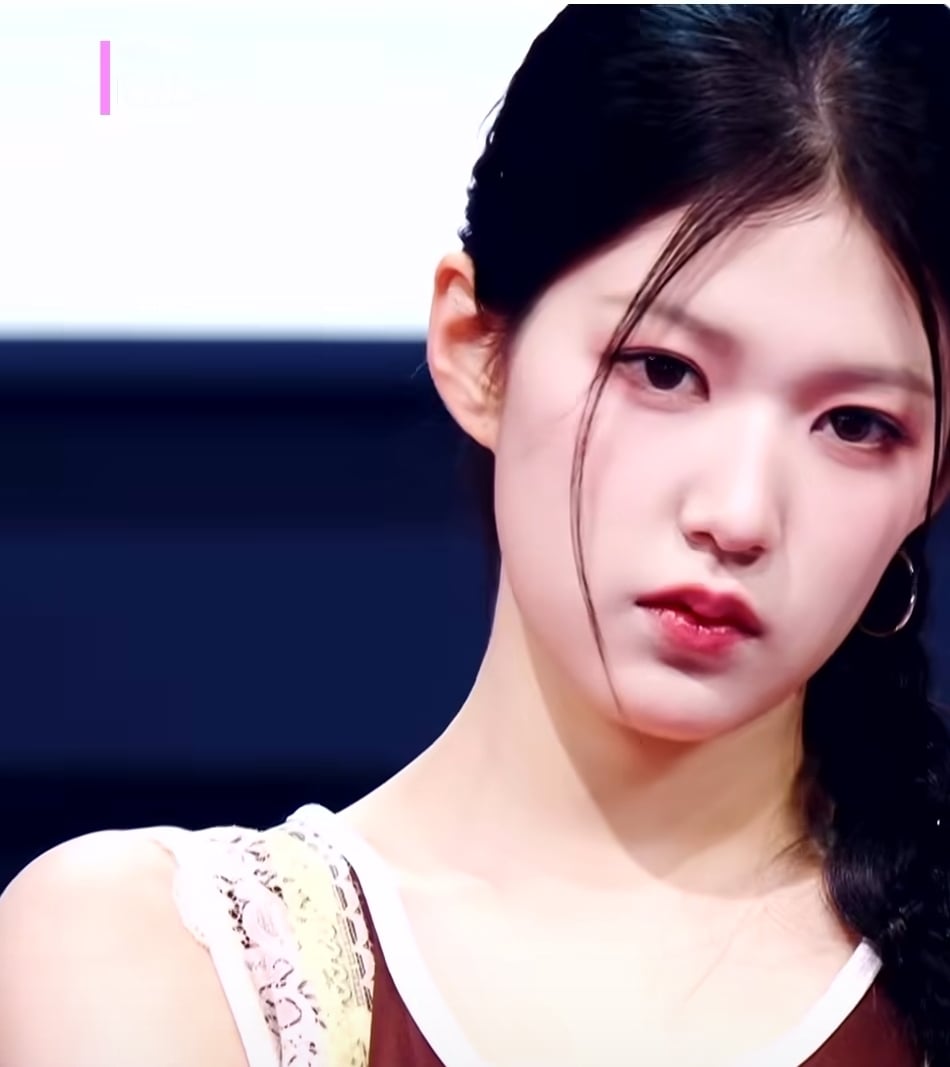 [잡담] 이즈나 전 멤버 윤지윤 고윤정 닮았다 | 인스티즈