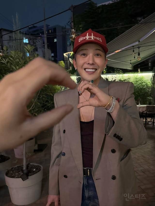 지디가 생일에 받은 어마어마한 선물 정체..JPG | 인스티즈
