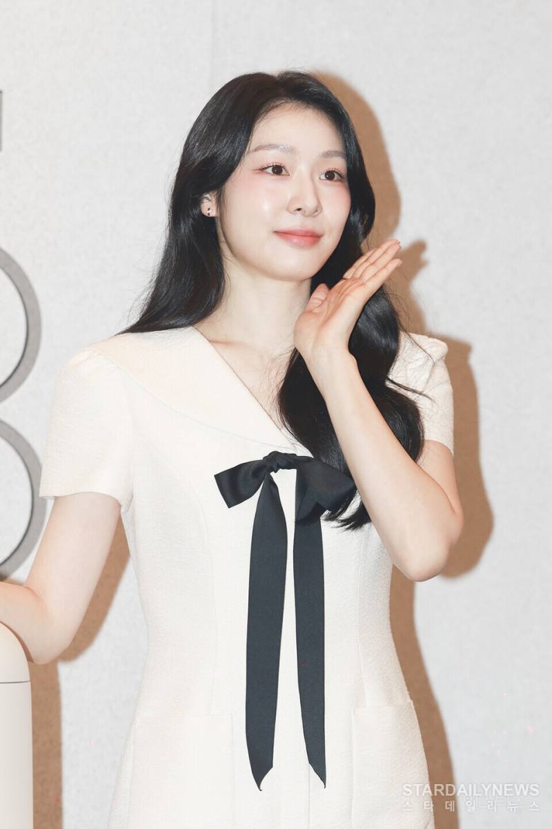 오늘자 김연아 쿠첸 123 밥솥 출시 기념 행사 기사사진.jpg | 인스티즈