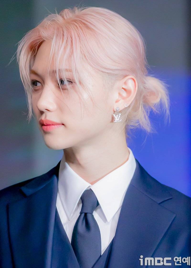 핑크머리한 필릭스 기사사진 모음.jpg | 인스티즈