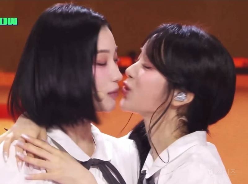 안무중에 실수해버린 아이돌 .jpg | 인스티즈