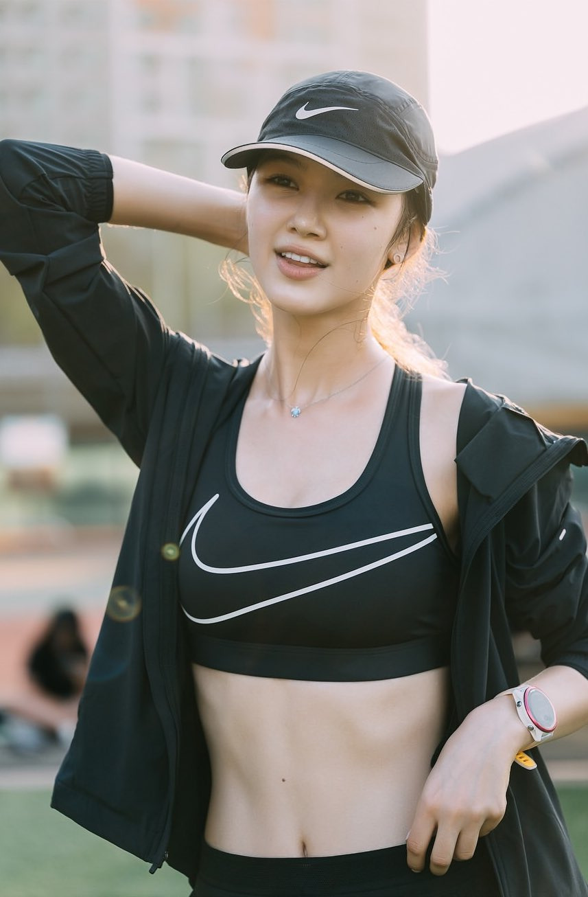 러닝하는 사진 올라온 뉴진스 다니엘jpg | 인스티즈