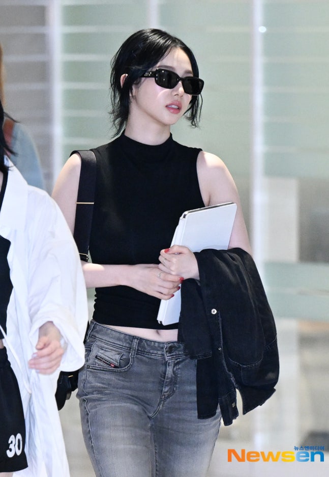 오늘자 인천공항 입국한 에스파 기사사진 jpg | 인스티즈