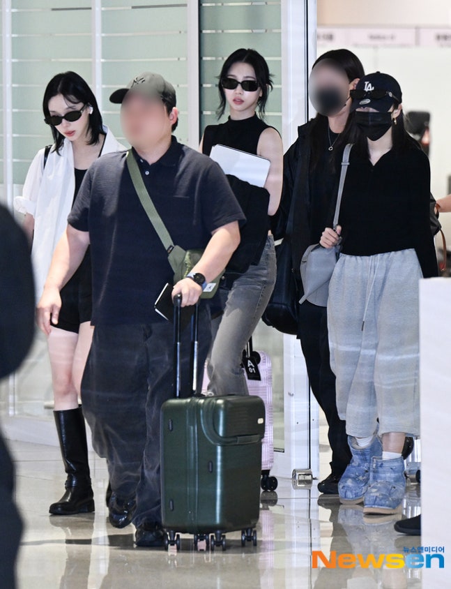 오늘자 인천공항 입국한 에스파 기사사진 jpg | 인스티즈