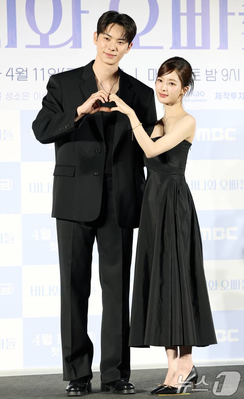최근 같은 소속사가 된 키 190cm대 두 남배우 | 인스티즈