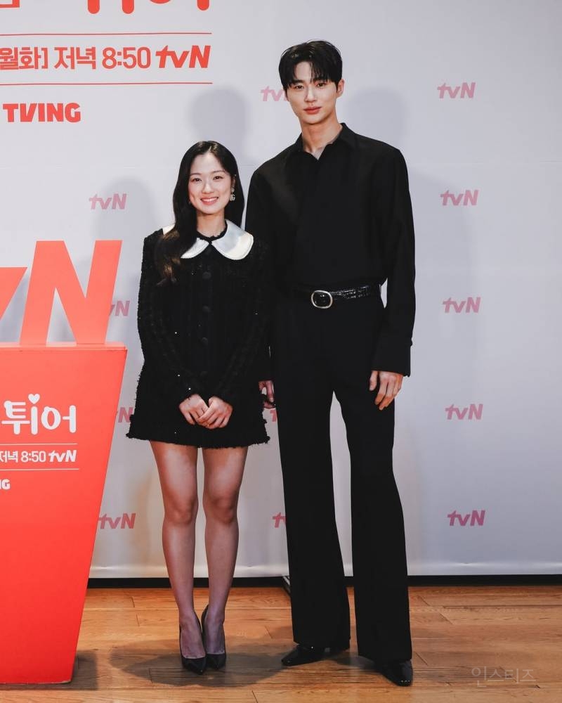 최근 같은 소속사가 된 키 190cm대 두 남배우 | 인스티즈