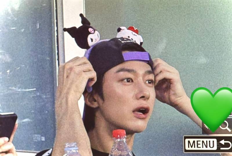 이목구비 장난없는 오늘 데뷔 첫 시구한 몬스타엑스 형원 | 인스티즈