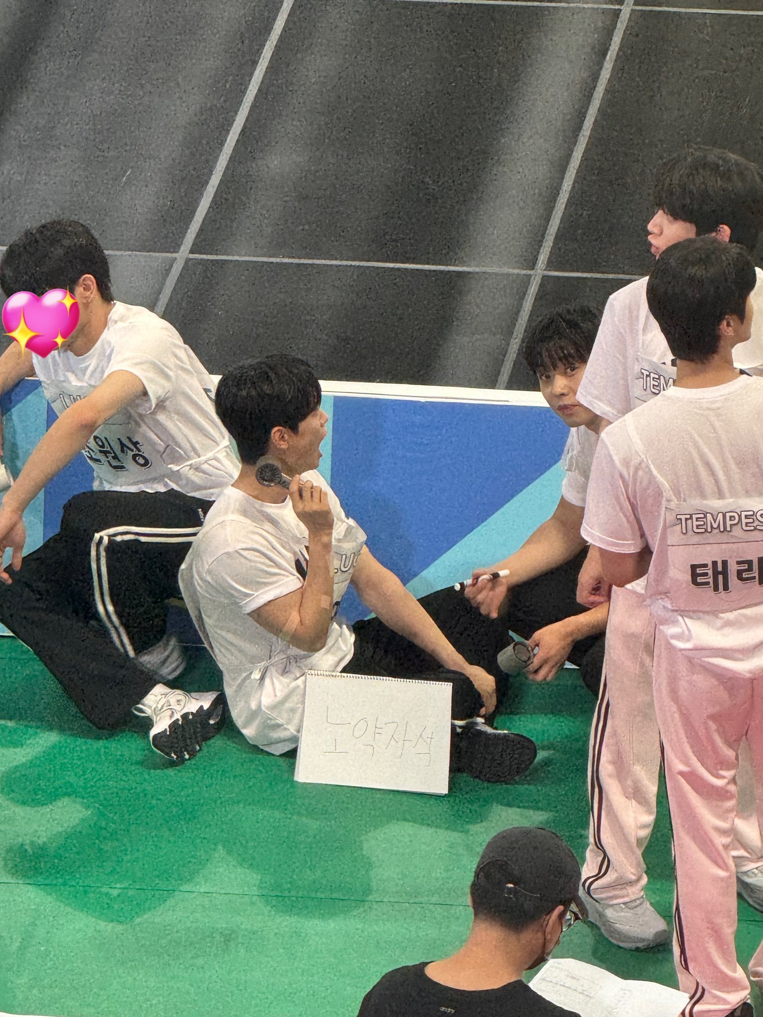 [잡담] 30살, 32살, 34살이 아육대 나간 루시 상황.. | 인스티즈