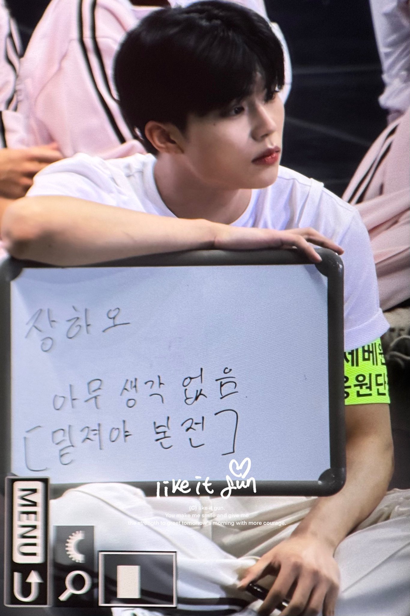 [잡담] 건욱이가 제베원 멤버들 사격 쓴거봐봐ㅋㅋㅋㅋ | 인스티즈