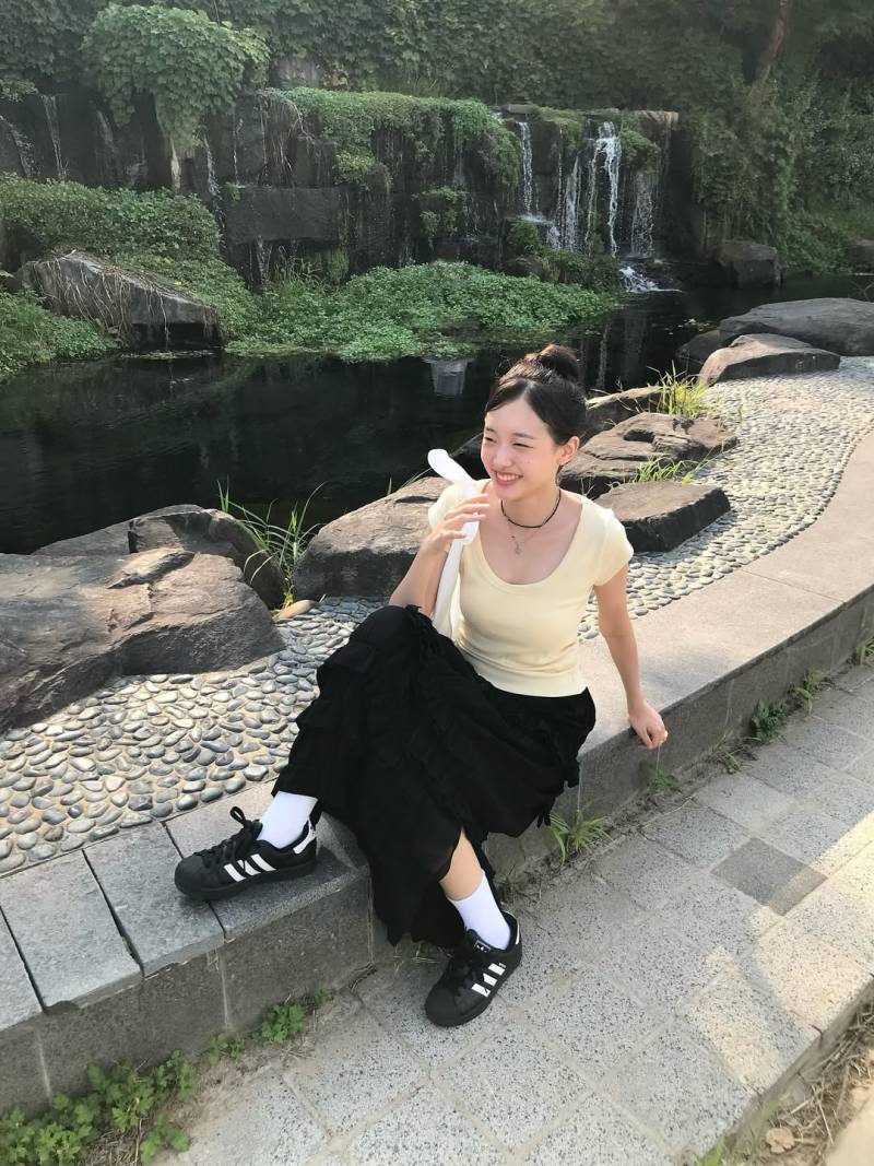 뮤비 보다가 내 맘에 너무 쏙 들어버린 여주.....gif | 인스티즈