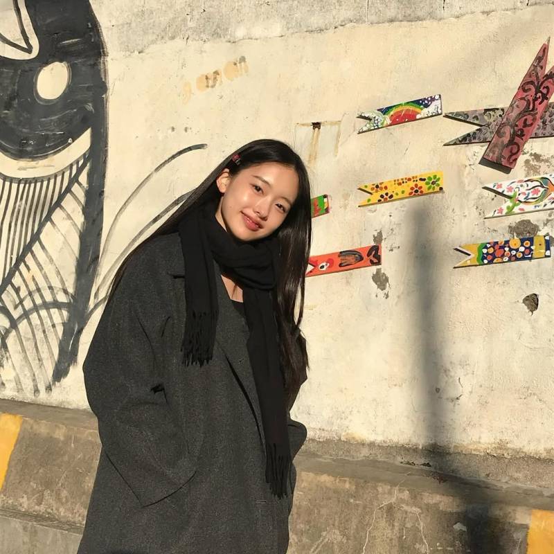 뮤비 보다가 내 맘에 너무 쏙 들어버린 여주.....gif | 인스티즈