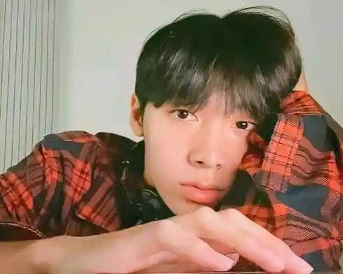 ADP 조우찬 챤왼 챤른 트레이니 에이 시절 저화질 프리뷰 과사 위주 이상원 조우찬 투샷 (167) webp 공유 | 인스티즈
