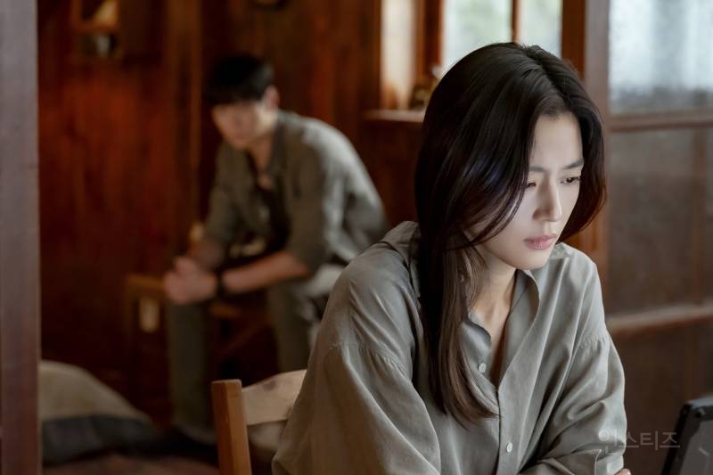 현재까지 공개된 <북극성> 전지현X강동원 얼합jpgif | 인스티즈
