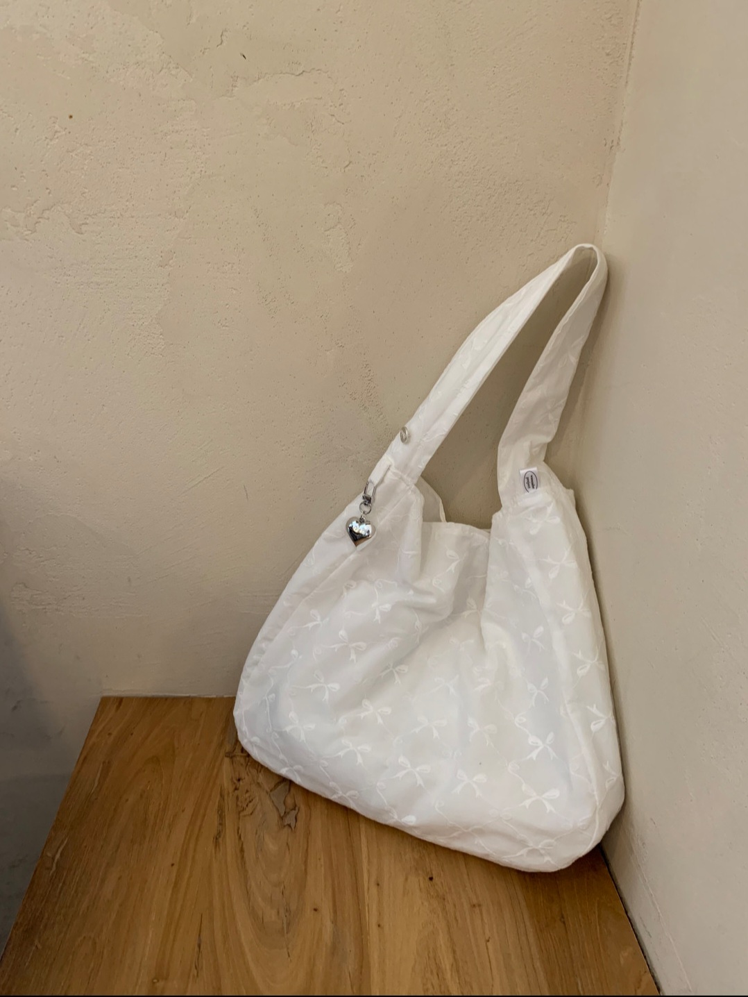 [잡담] 얘도라 이 가방 28500원 사는 거 어땡💕💕 | 인스티즈