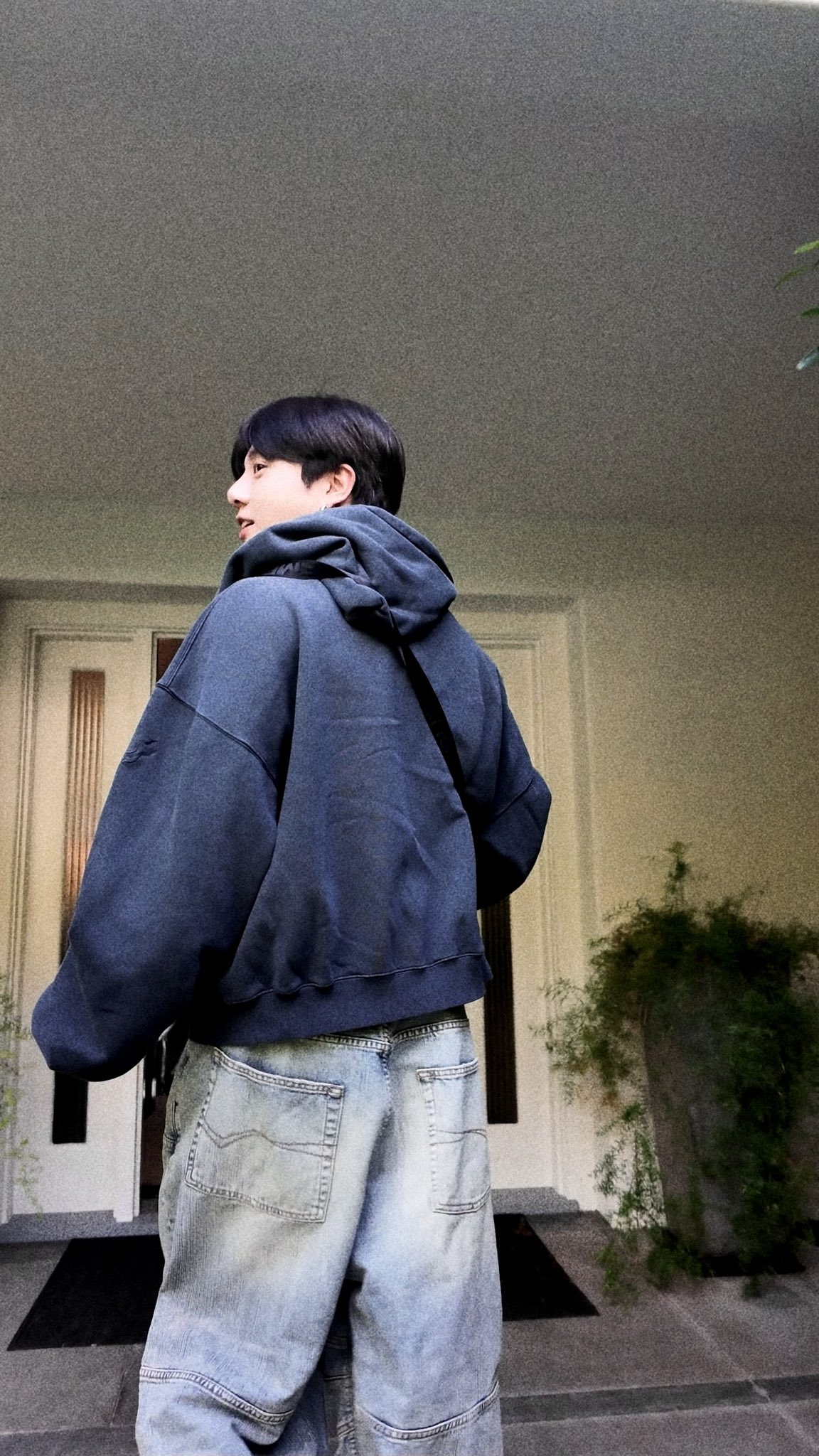 [잡담] 정국 자꾸 불편하게 만드네... | 인스티즈