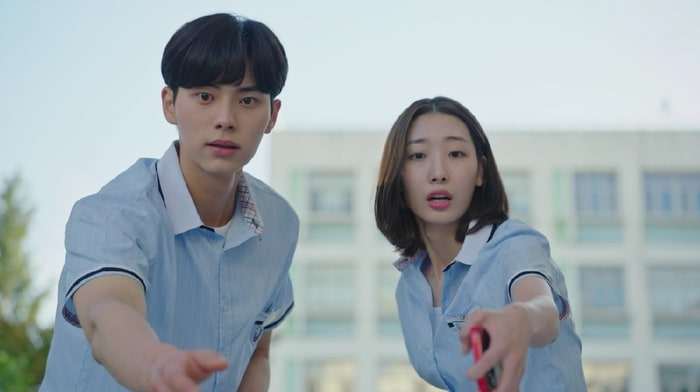 [잡담] 그니까 이둘이 사귄다는거지? | 인스티즈