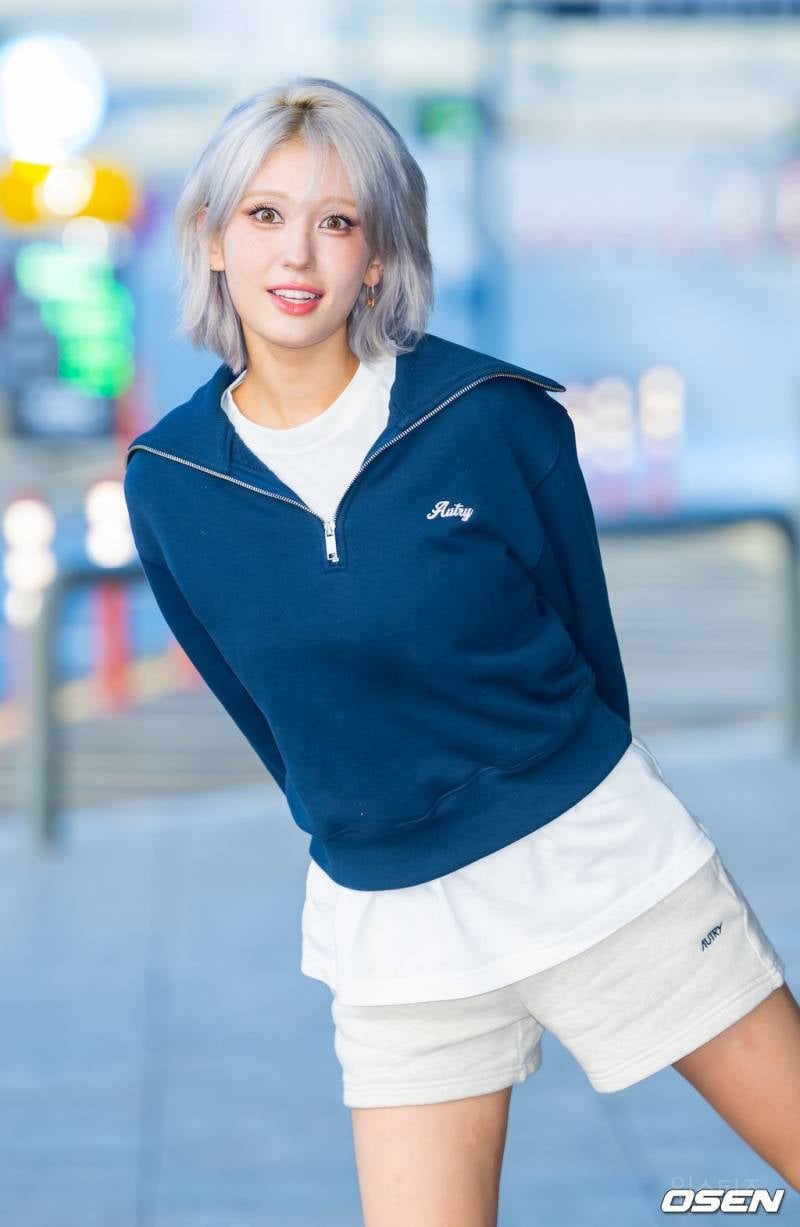 오늘자 매력 터진다는 전소미 출국패션 근황 | 인스티즈