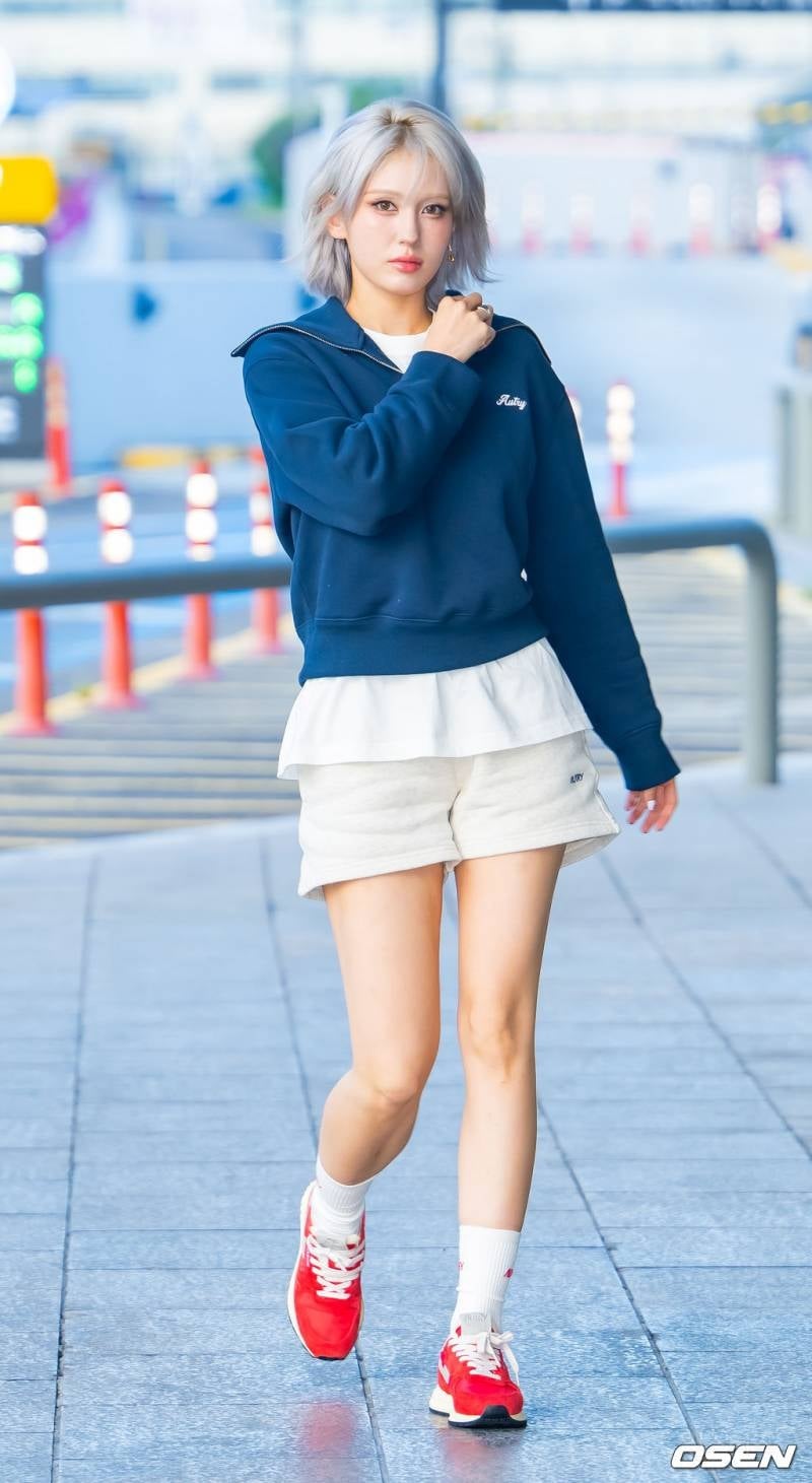 오늘자 매력 터진다는 전소미 출국패션 근황 | 인스티즈