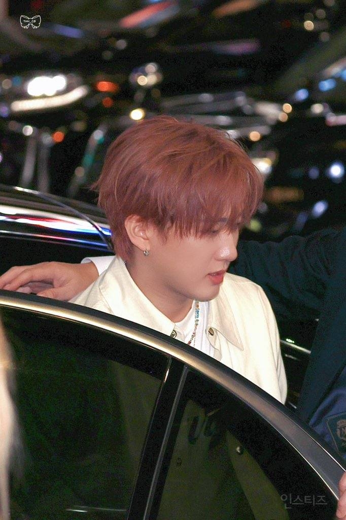 오늘자 패션 행사 참석한 스키즈 창빈 출근 전후 갭차이 | 인스티즈