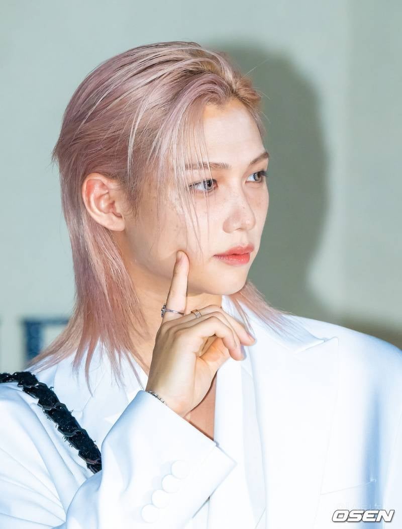 AI같다는 반응 많은 오늘자 필릭스 비주얼.jpg | 인스티즈