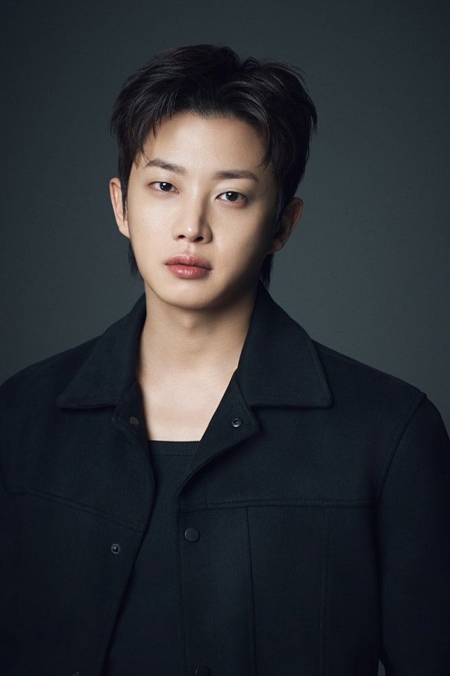 [정보/소식] [단독] 배우 김민석, 오늘(5일) 부친상…"큰 슬픔 속 빈소 지키는 중" | 인스티즈