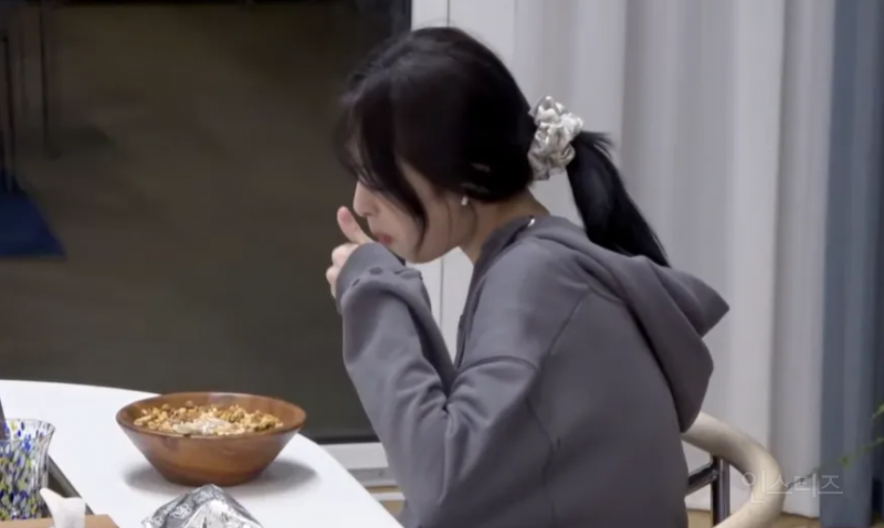 오늘 자컨에서 먹짱아기 닉값 제대로 한 여돌 | 인스티즈