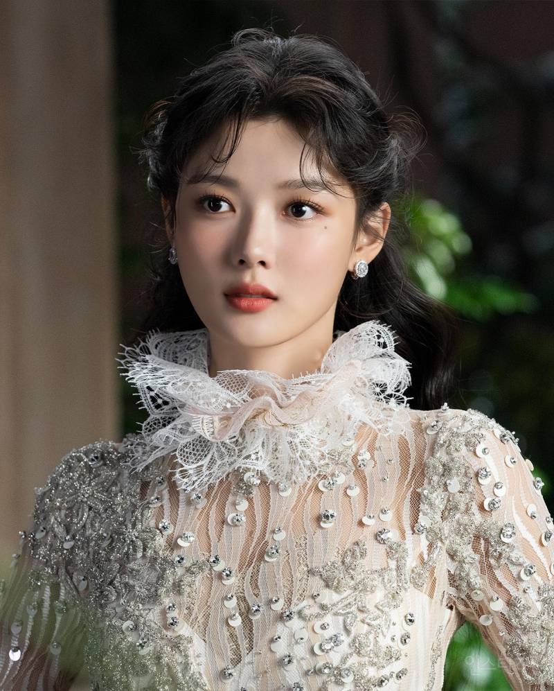 김유정 한복vs드레스 | 인스티즈