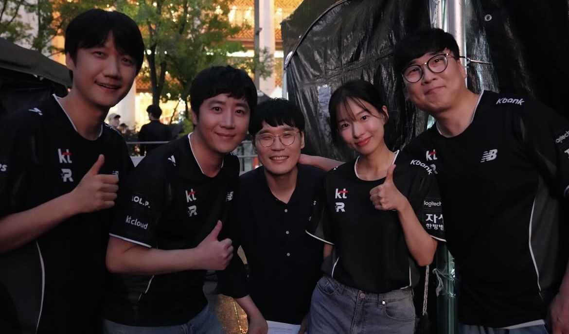 [잡담] 얘들아 홍진호 살빠진거봐 얘들아 홍진호 살빠진거봐 | 인스티즈
