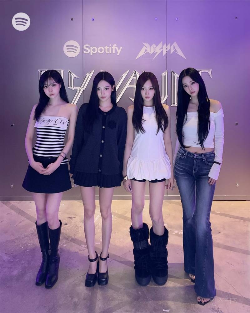 하이힐로 팝업스토어 소품 부신 카리나 | 인스티즈