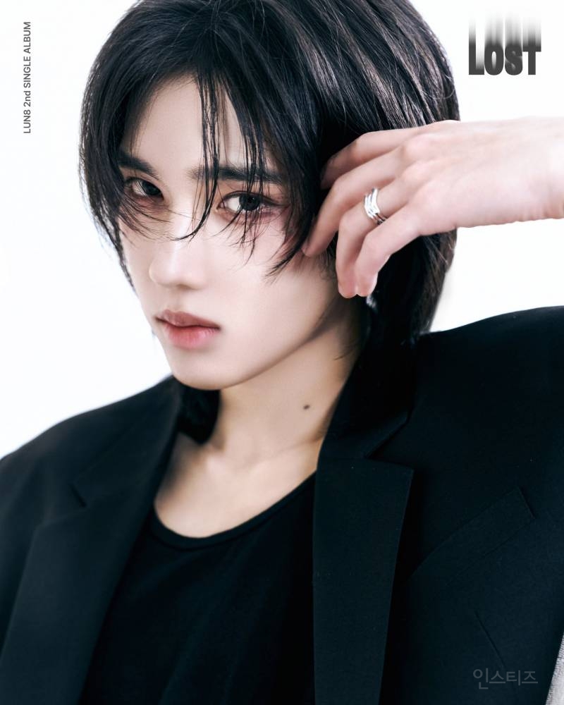 꽤 오래 장발하다가 다시 짧게머리자른 남돌.jpg | 인스티즈