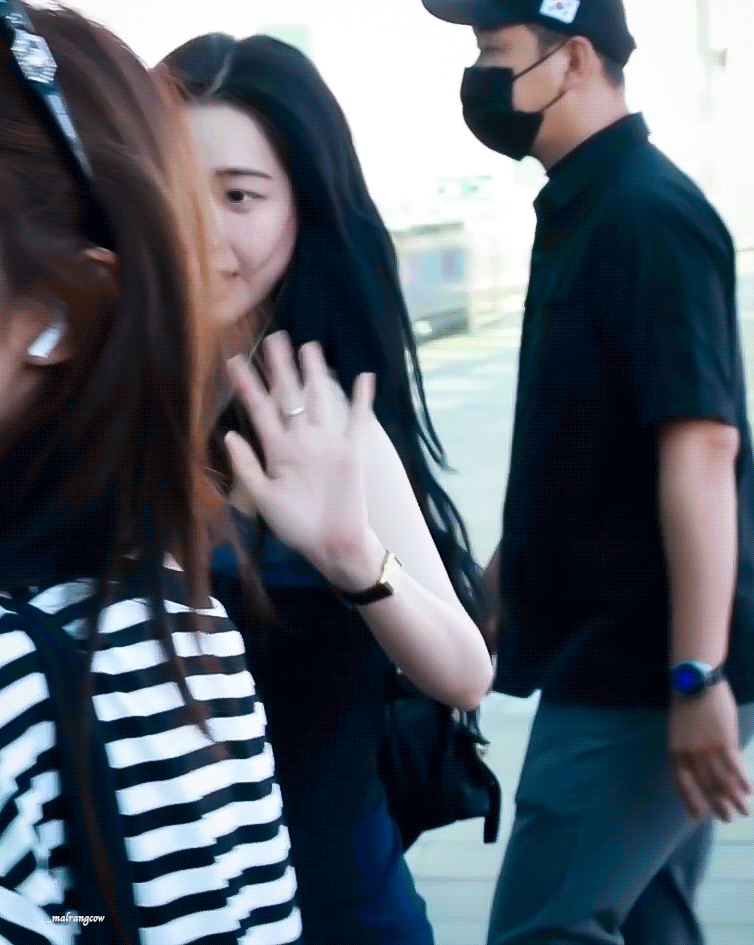 [잡담] 카리나 미국 출국 gif | 인스티즈