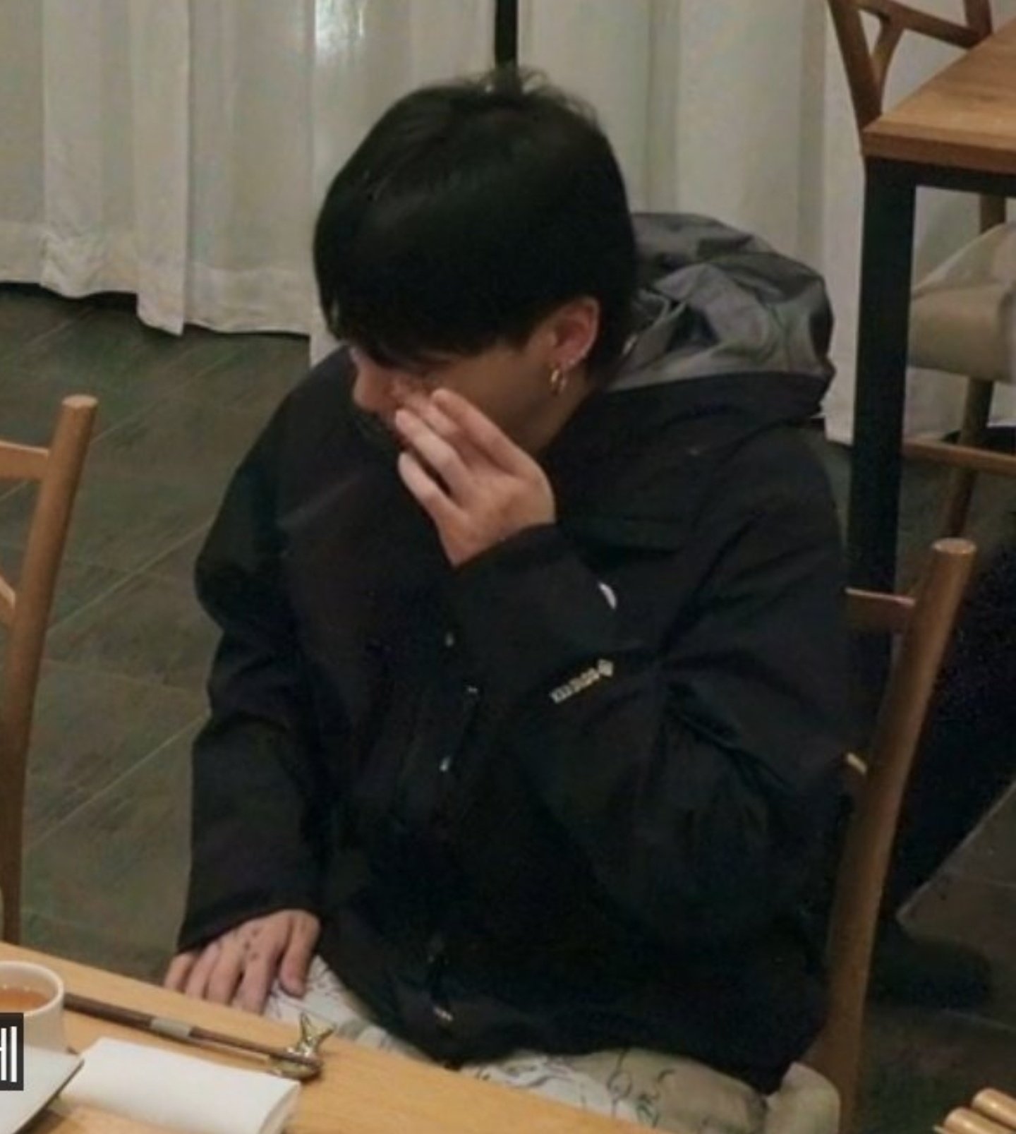 [잡담] 정국 자꾸 불편하게 만드네... | 인스티즈