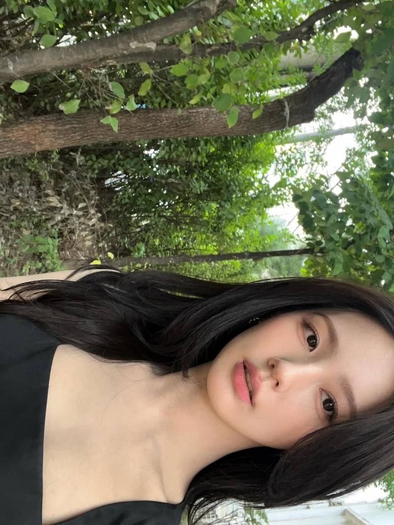콧대로 걸어다니는 수준인 오늘자 아이들 미연.jpg | 인스티즈