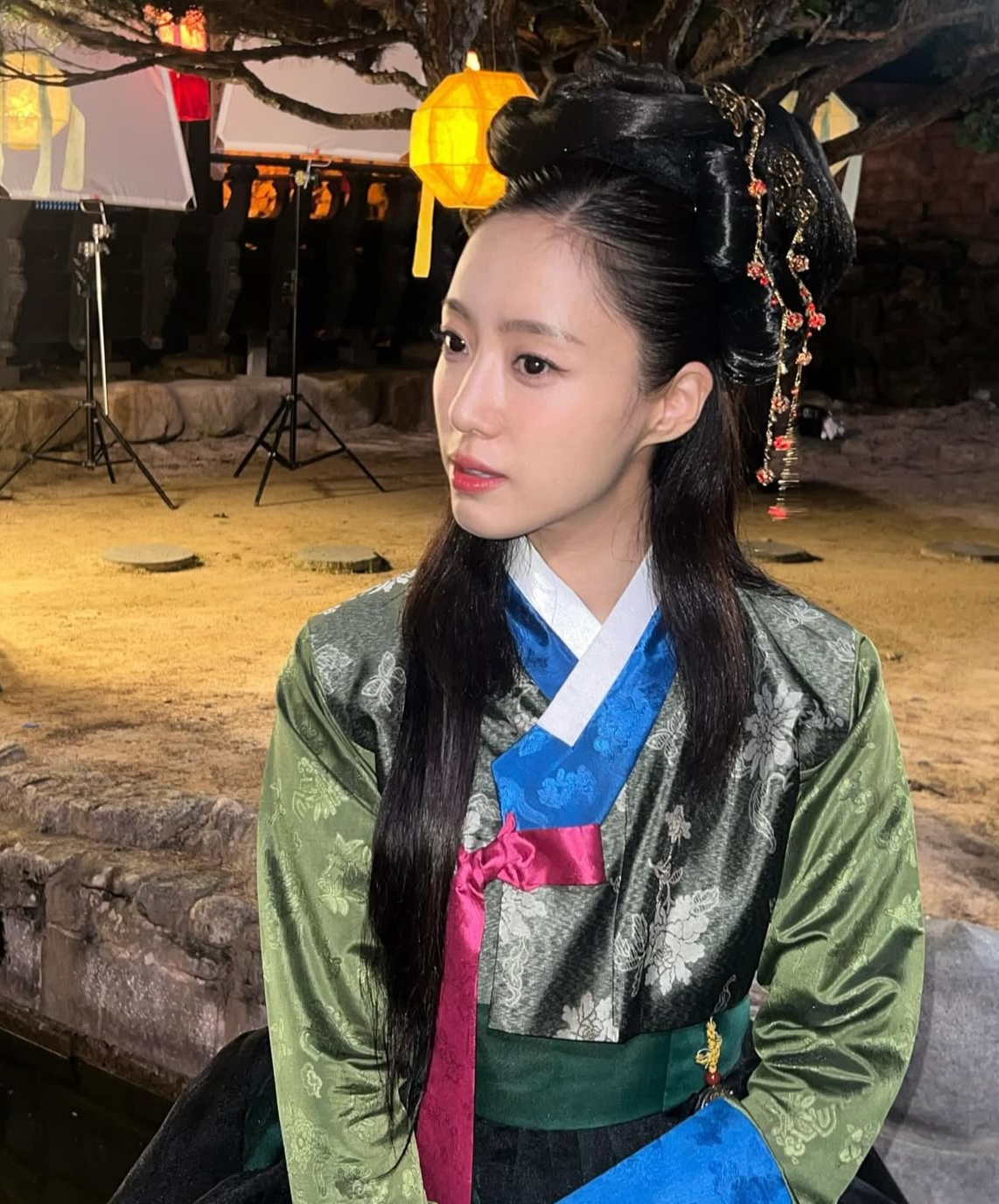 [잡담] 아래 글 보고 은정 한복 찾아봤는데 | 인스티즈