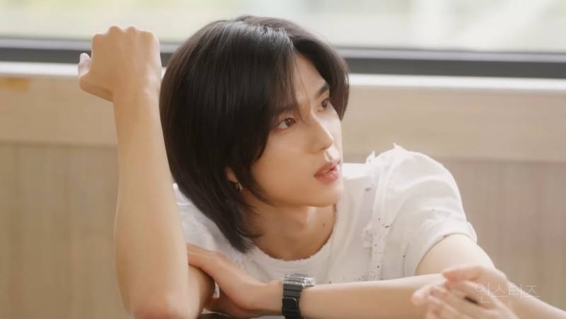 잘생긴 아이돌이 미술학원에오면 생기는일.jpg | 인스티즈