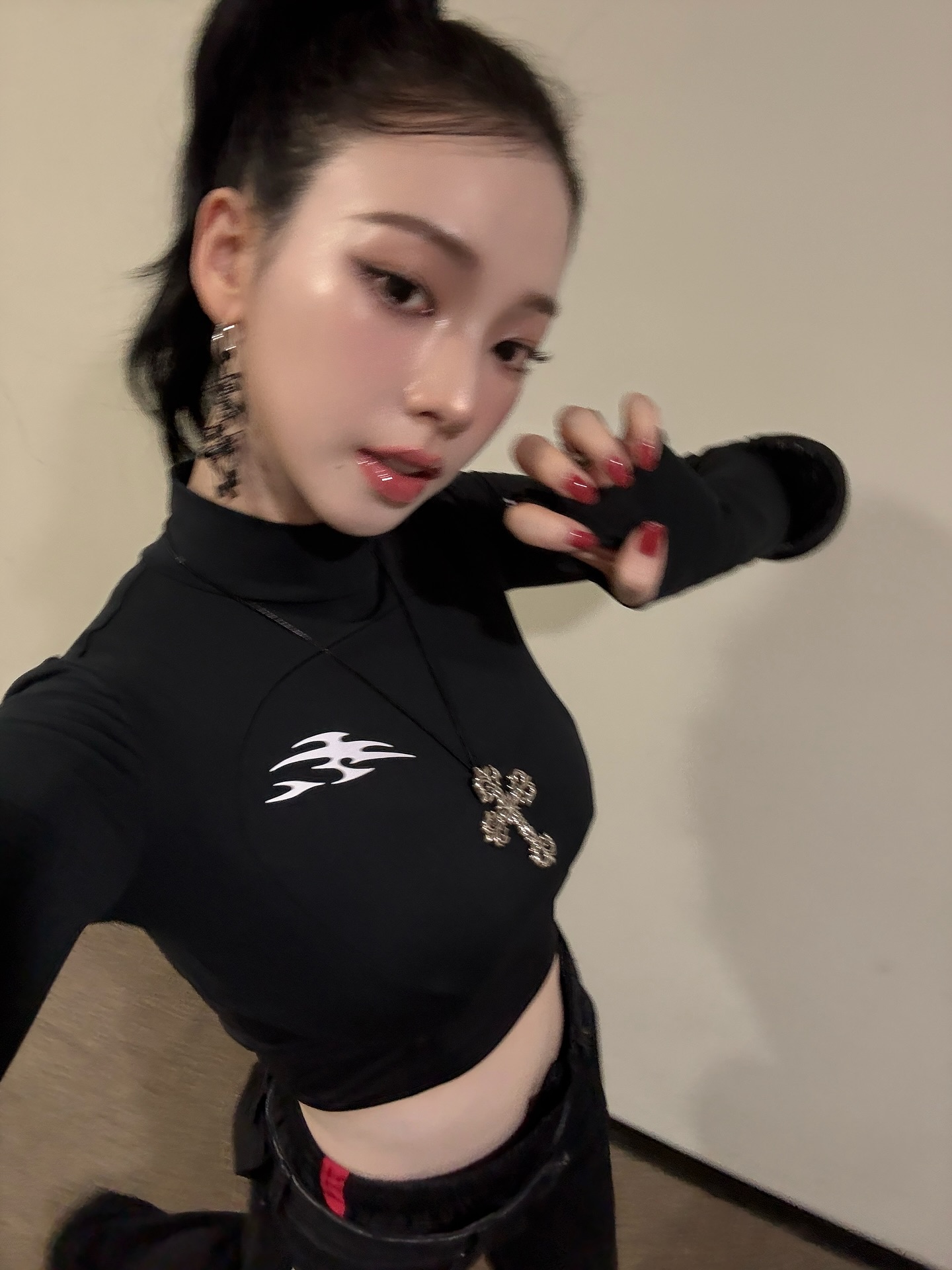 [잡담] 방금 카리나 인스타 🖤🖤 | 인스티즈
