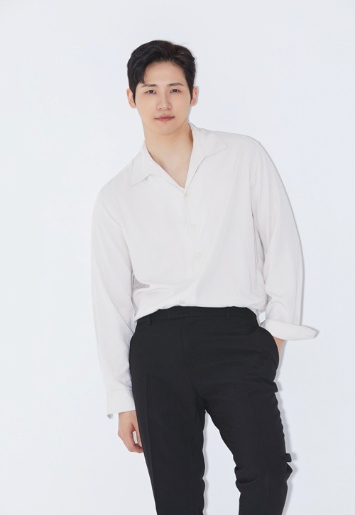 [정보/소식] B1A4 신우, '1도 없는 남자'서 브브걸 남유정과 연인 호흡 | 인스티즈