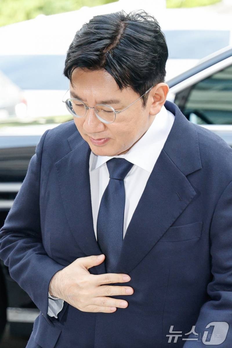방시혁, 경찰 출석 "심려 끼쳐 죄송" | 인스티즈