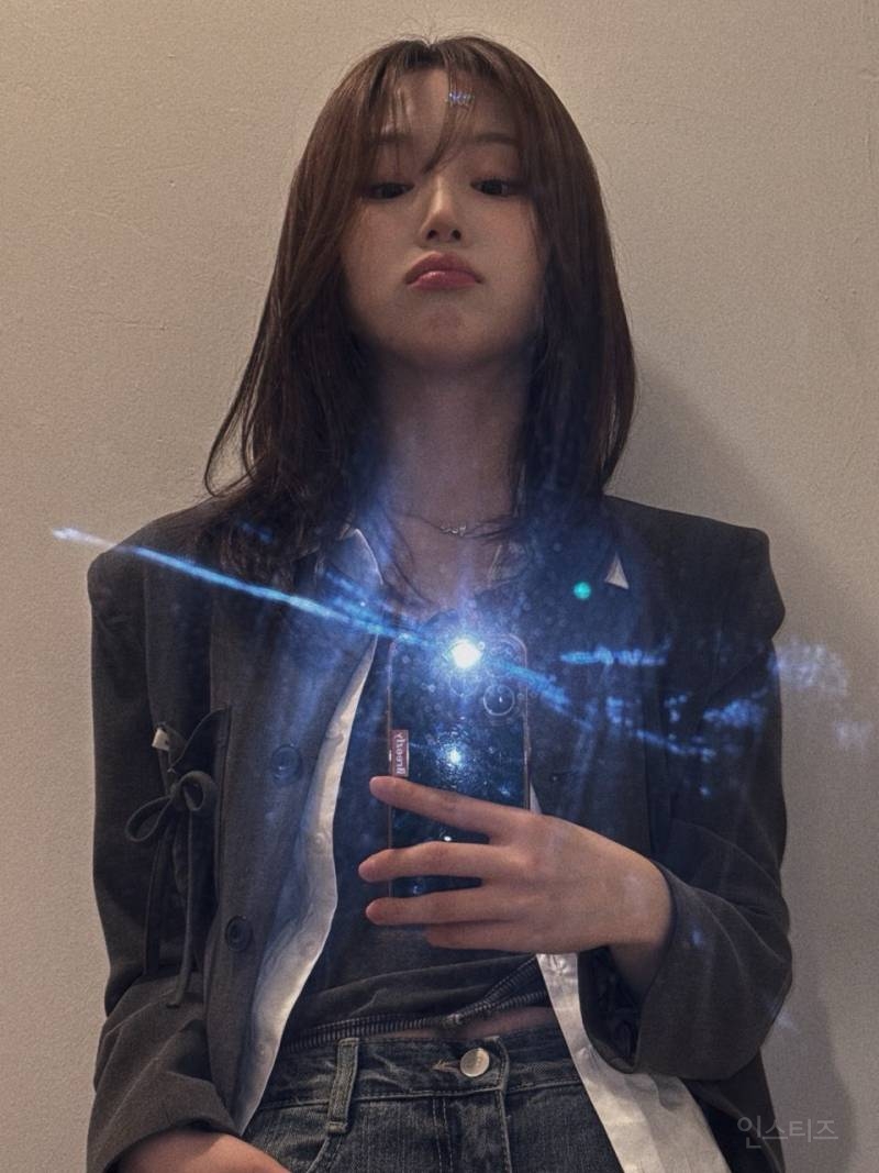 어른여자 느낌난다고 팬들 반응 좋은 엔믹스 해원 거울셀카 | 인스티즈