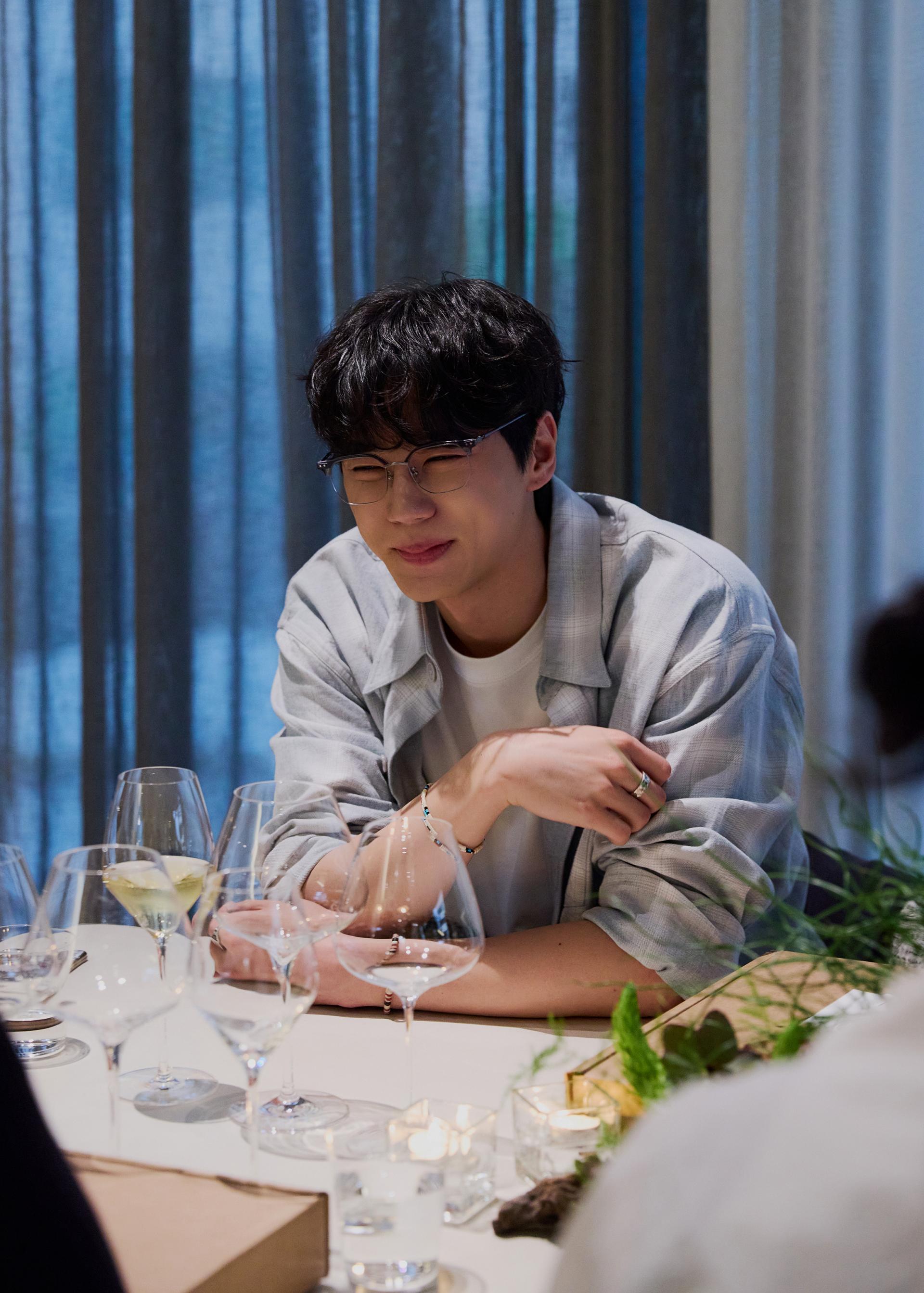 [잡담] 이준영 아워레가시 행사 때 짤 너무 좋다 | 인스티즈