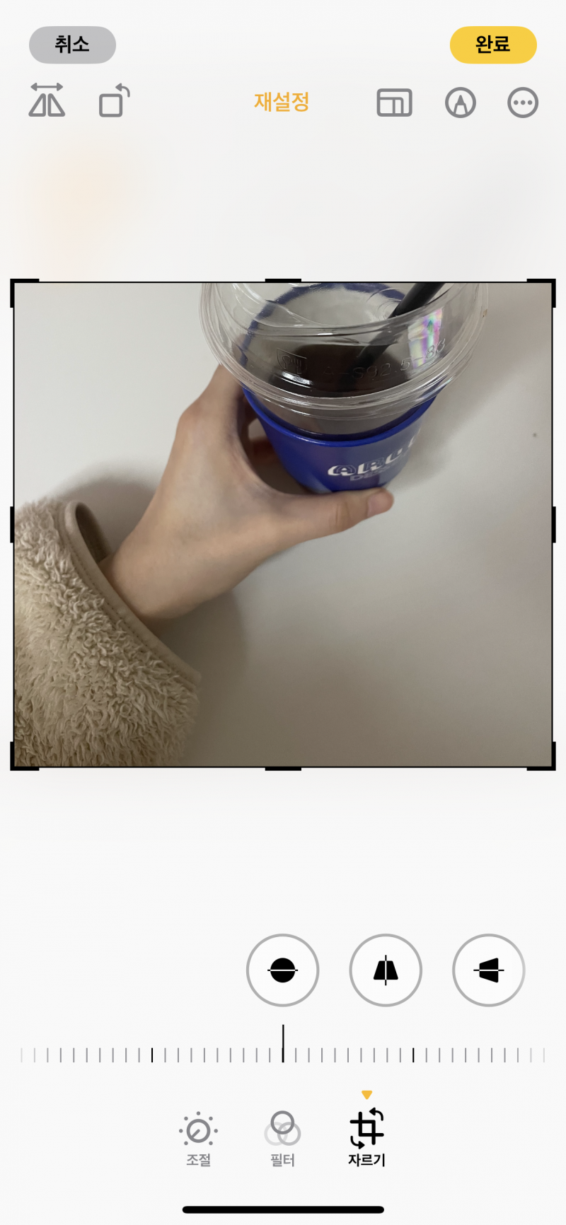 [잡담] 이 손목 사진 ㄹㅇ 개말라로 나옴 | 인스티즈