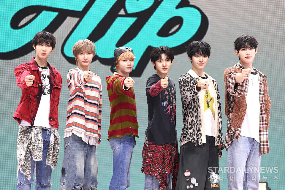오늘자 JYP 신인 아이돌 쇼케이스 기사 사진.jpg | 인스티즈