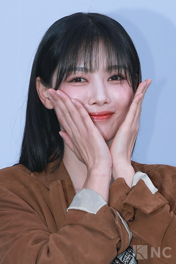[잡담] 오늘 김유정 미스지콜렉션 포토콜 기사사진 | 인스티즈