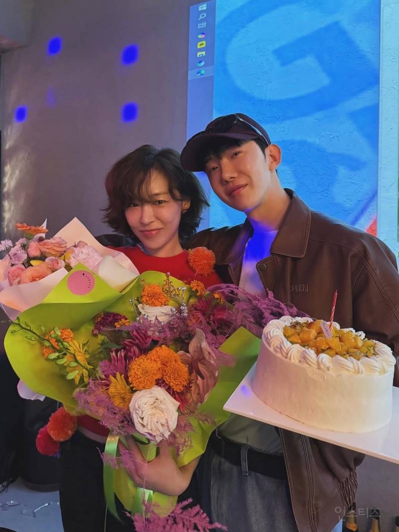 그림체가 진짜 비슷한거같은 아담부부.jpg | 인스티즈