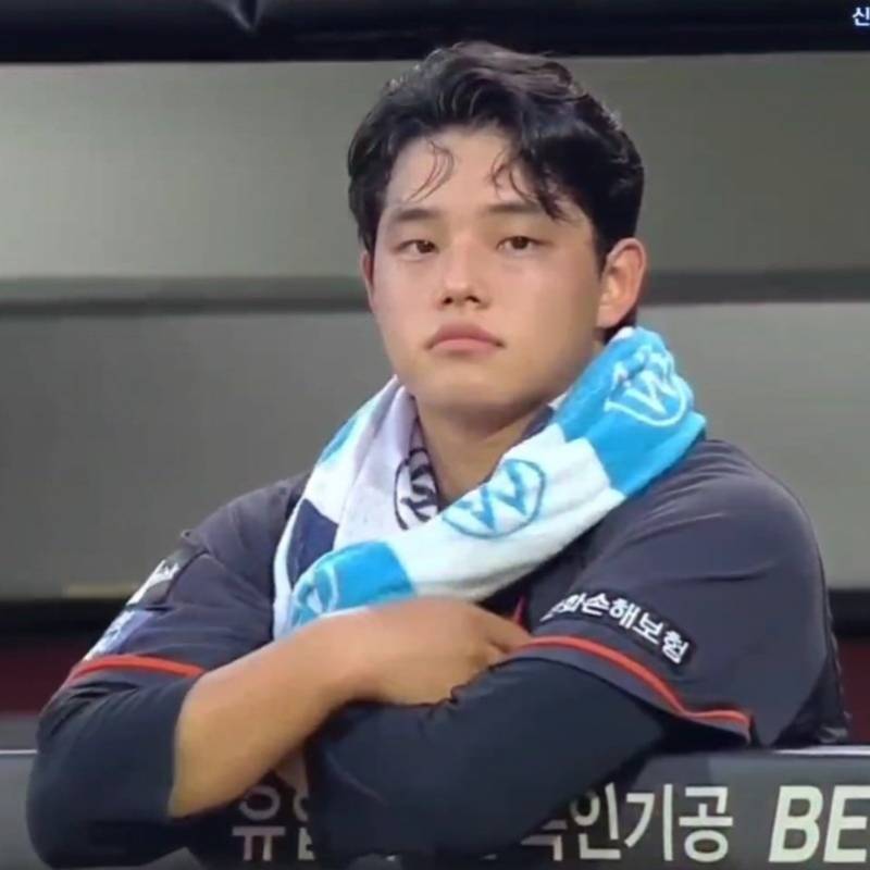 [잡담] 갑자기 문동주뽕 와서 사진 투척하고 가야겠어 | 인스티즈